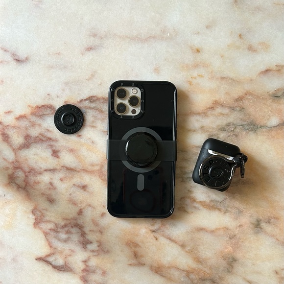 PopGrip AirPods Holder (BLACK AND WHITE BUNDLE) - Picture 5 of 13